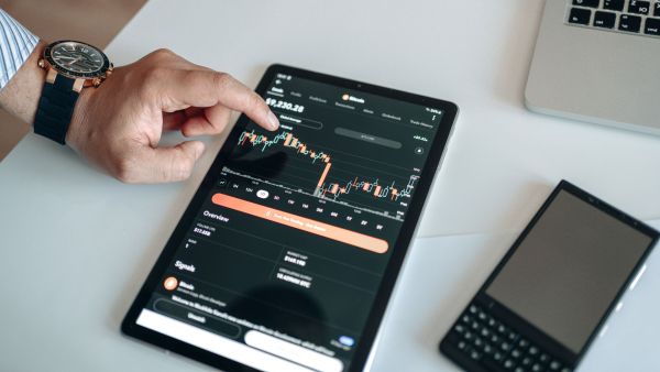 How Will the Latest Economic Trends Impact Small Businesses in the UK?