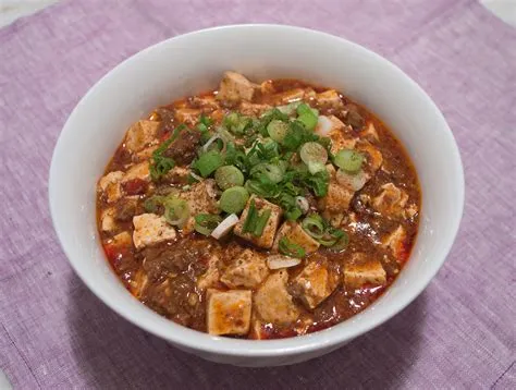  Mapo Tofu - Taivaallinen mausteinen tofudelkku vai helvetin kuuma chilikypsytys?